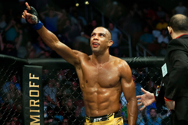 10 Best Muay Thai Fighters in the History of UFC 10 Best Muay Thai Fighters in the History of UFC