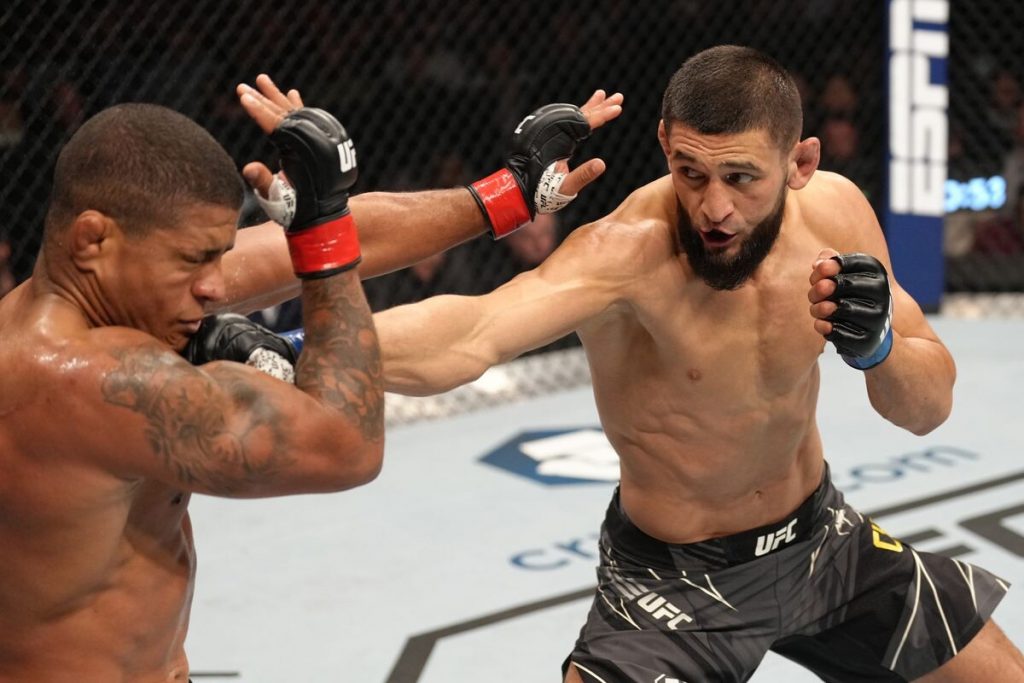 10 UFC Fighters Who Were Loudly Booed During Their Fights  