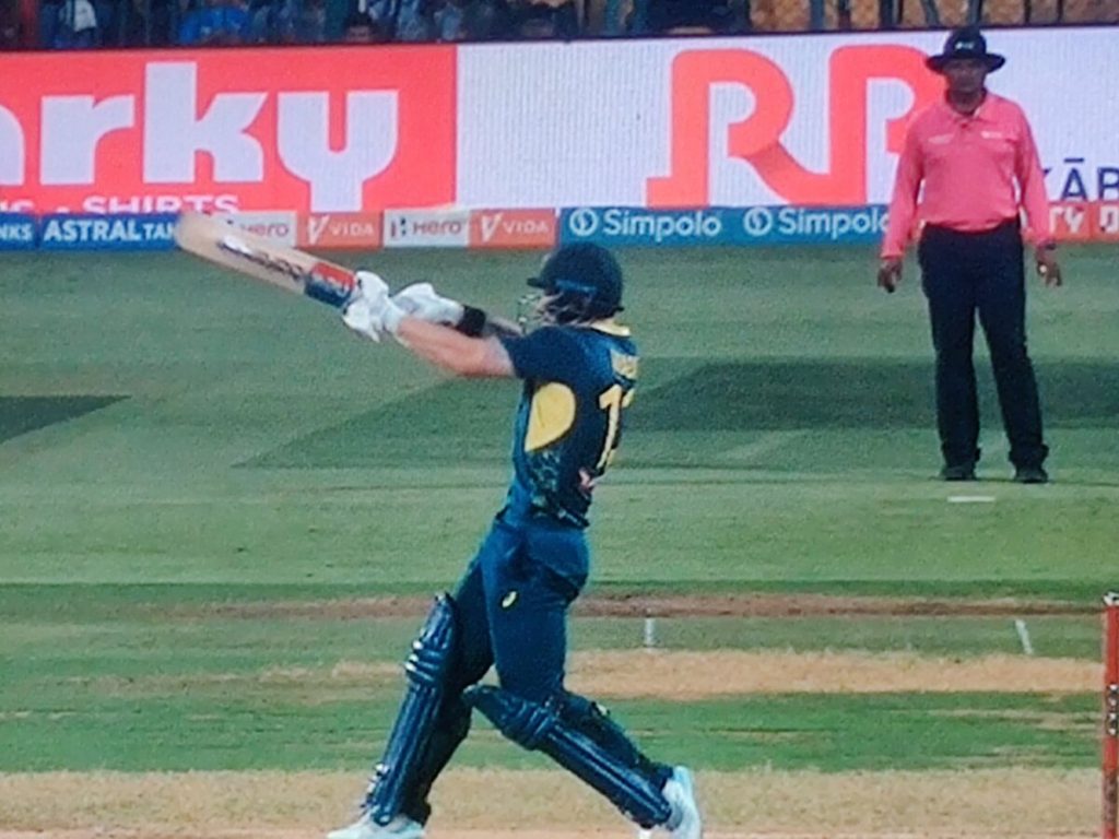 Matthew Wade Fumed Over Umpire's Decison in Last Over  