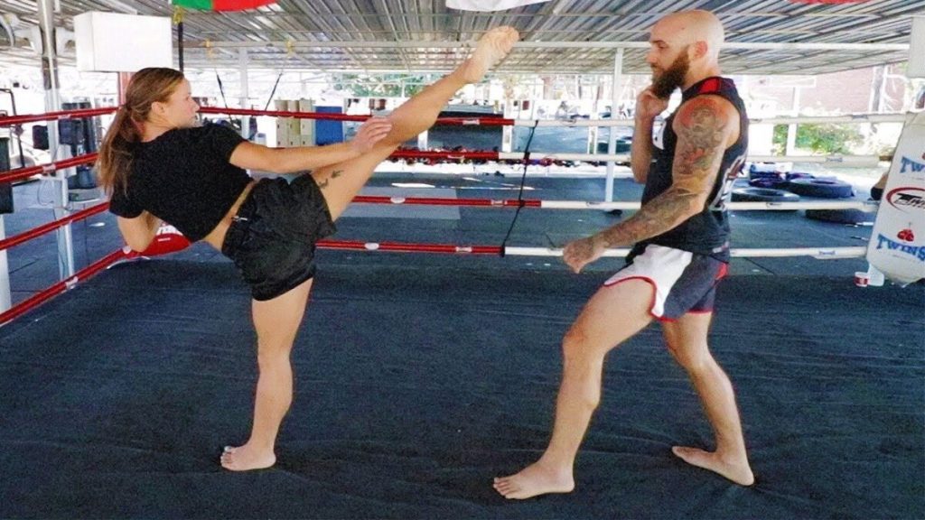 Taekwondo vs Muay Thai: Which One Is Good? Taekwondo vs Muay Thai: Which One Is Good?