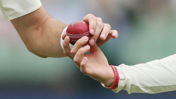 Cricket Tips & Tricks: Tips To Improve Your Catching Skills Cricket Tips & Tricks: Tips To Improve Your Catching Skills