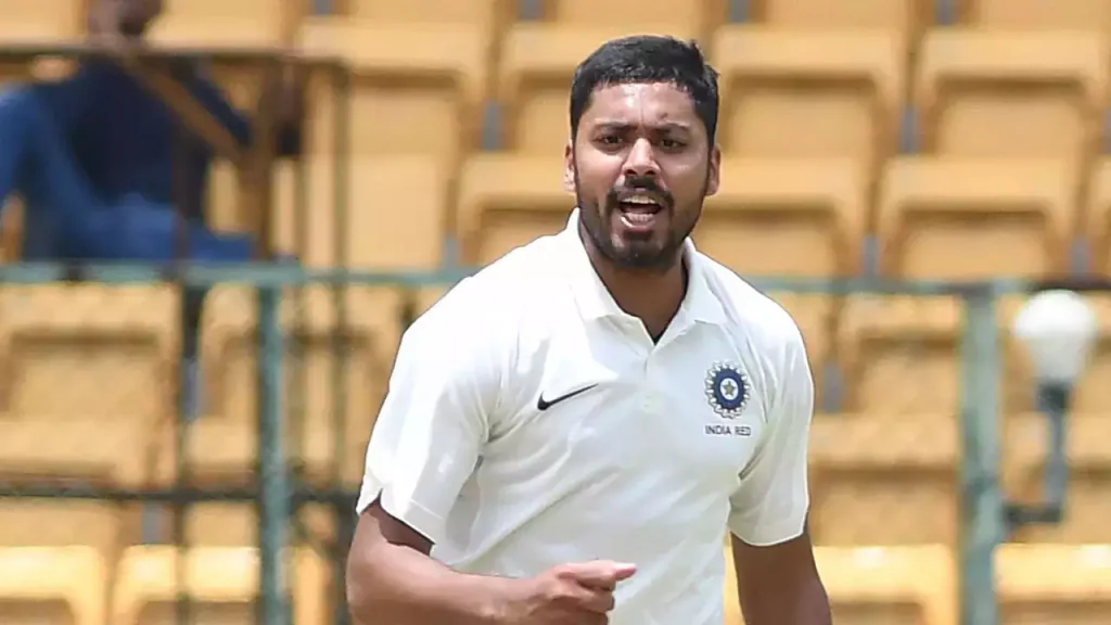 Crickets Young Pacer, Avesh Khan Biography Crickets Young Pacer, Avesh Khan Biography