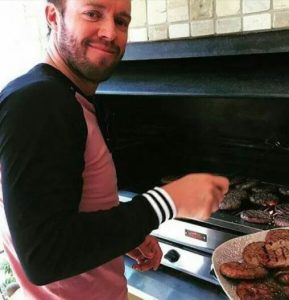 Top 10 legendary cricketers and their favourite food item Top 10 legendary cricketers and their favourite food item