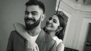 Comedian Abhishek Upmanyu attends Virat & Anushka's party! Comedian Abhishek Upmanyu attends Virat & Anushka's party!