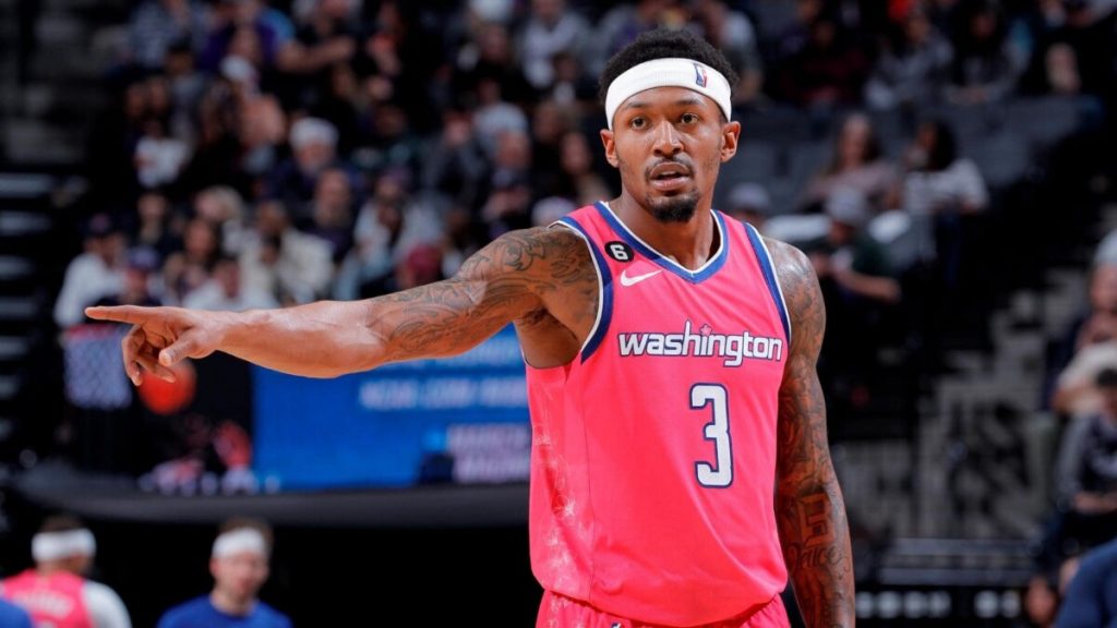 Sorting NBA Highest-Paid Shooting Guards Based on Tiers Sorting NBA Highest-Paid Shooting Guards Based on Tiers