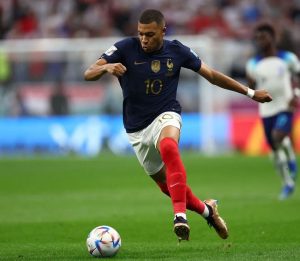 (TOP 10) Who is the Best football player in the world?  