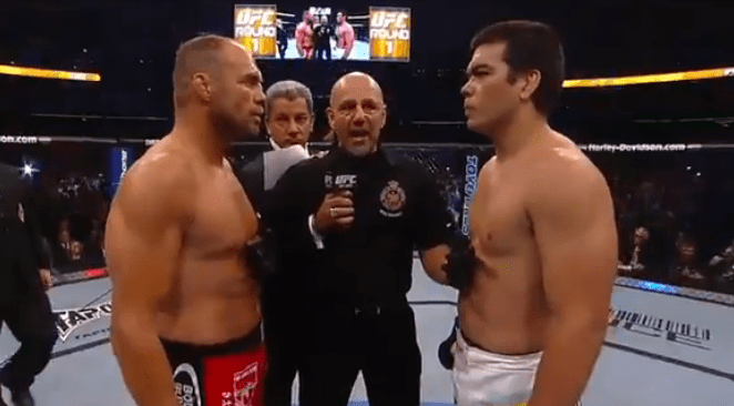 10 Best MMA Head Kick Knockouts in The History 10 Best MMA Head Kick Knockouts in The History