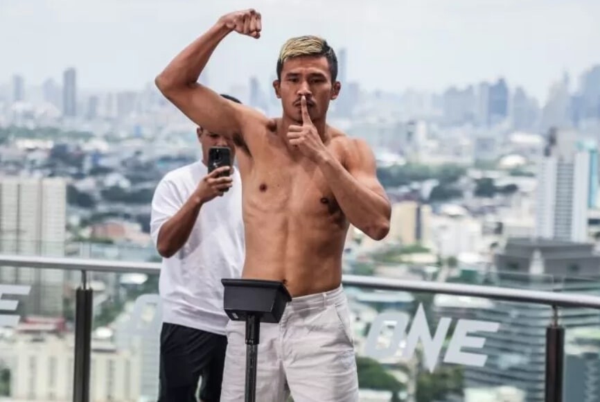 Superlek set to defend his world title against Segawa Superlek set to defend his world title against Segawa