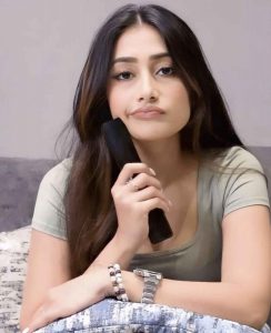 Yuzi's wife Dhanashree Verma slams trolls on viral photo Yuzi's wife Dhanashree Verma slams trolls on viral photo
