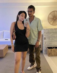 Cricketer Yuzvendra Chahal turns cheerleader for his wife! Cricketer Yuzvendra Chahal turns cheerleader for his wife!