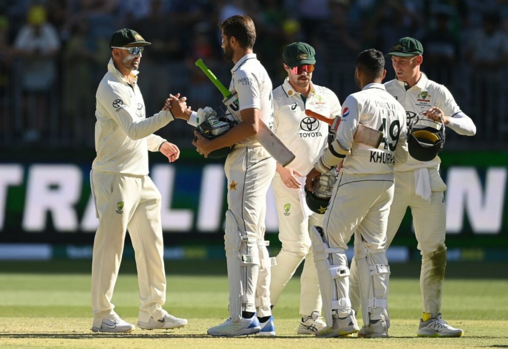 Can Pakistan Rise from Ashes in Melbourne Test? Can Pakistan Rise from Ashes in Melbourne Test?