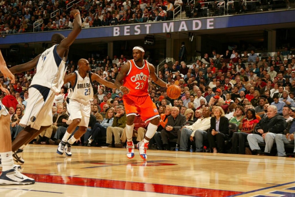 10 Worst NBA Performances Of LeBron James' Career 10 Worst NBA Performances Of LeBron James' Career