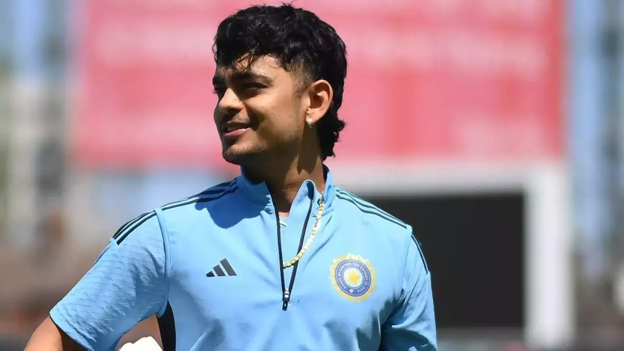 Virat Kohli & Ishan Kishan Engage in Mimicry Battle Virat Kohli & Ishan Kishan Engage in Mimicry Battle