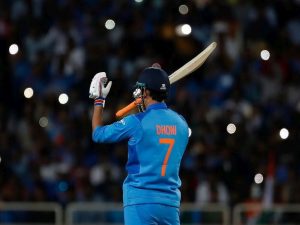 MS Dhoni's heartwarming response to RCB team fan MS Dhoni's heartwarming response to RCB team fan