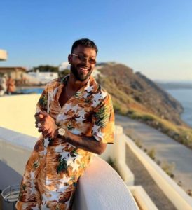 Top 5 dapper fits of cricketer Hardik Pandya- Style Decoded  
