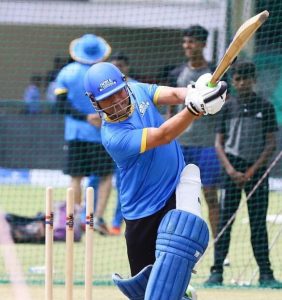 Top 5 Indian Cricketers with successful businesses Top 5 Indian Cricketers with successful businesses