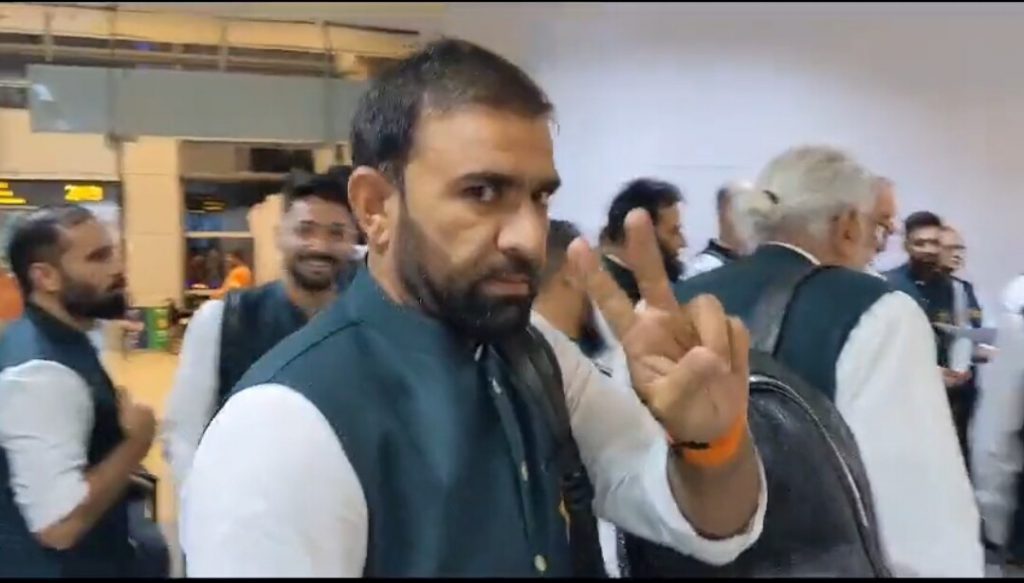 Pakistan Team Arrives in India After 7 Years For World Cup Pakistan Team Arrives in India After 7 Years For World Cup