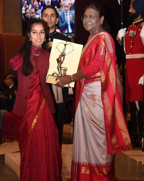 Young Indian Para-Archer, Sheetal Devi Biography Young Indian Para-Archer, Sheetal Devi Biography