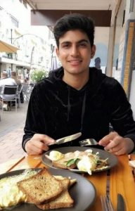 Top 10 legendary cricketers and their favourite food item Top 10 legendary cricketers and their favourite food item