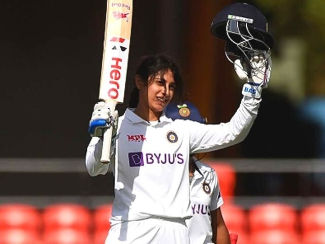 Female Cricketer Smriti Mandhana Biography Female Cricketer Smriti Mandhana Biography