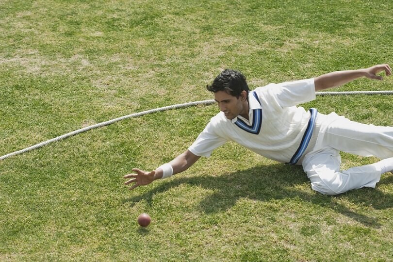 Cricket Tips & Tricks: Tips To Improve Your Catching Skills Cricket Tips & Tricks: Tips To Improve Your Catching Skills