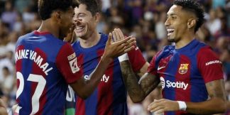 Barcelona target two goalkeepers for January transfer after Ter Stegen injury  