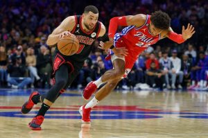 A month before the new season, every NBA team makes 1 trade A month before the new season, every NBA team makes 1 trade