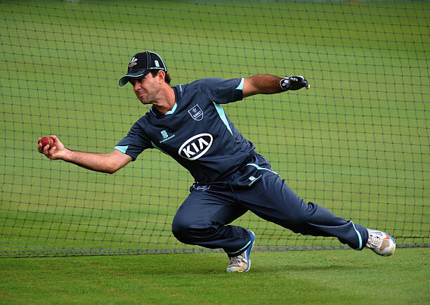 Smith Eclipses Waugh to Take Most Catches in Test Cricket  