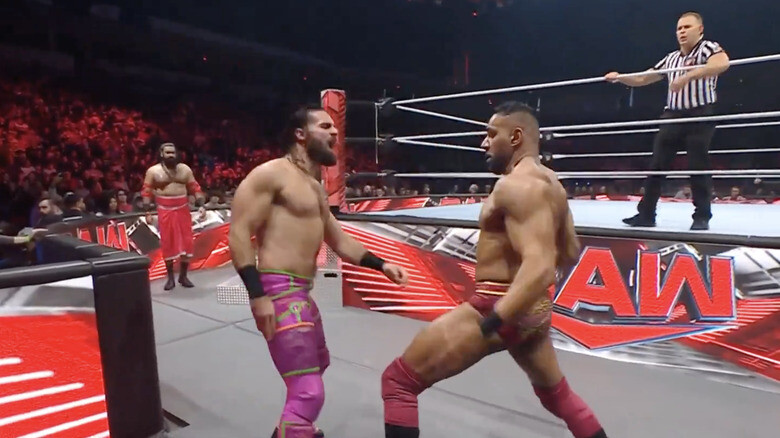 Seth Rollins Suffers Injury During WWE Raw Main Event Seth Rollins Suffers Injury During WWE Raw Main Event