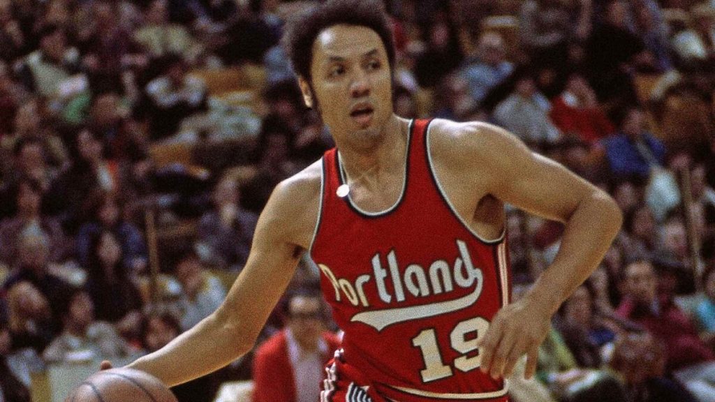 Top 20 NBA Coaches In History  