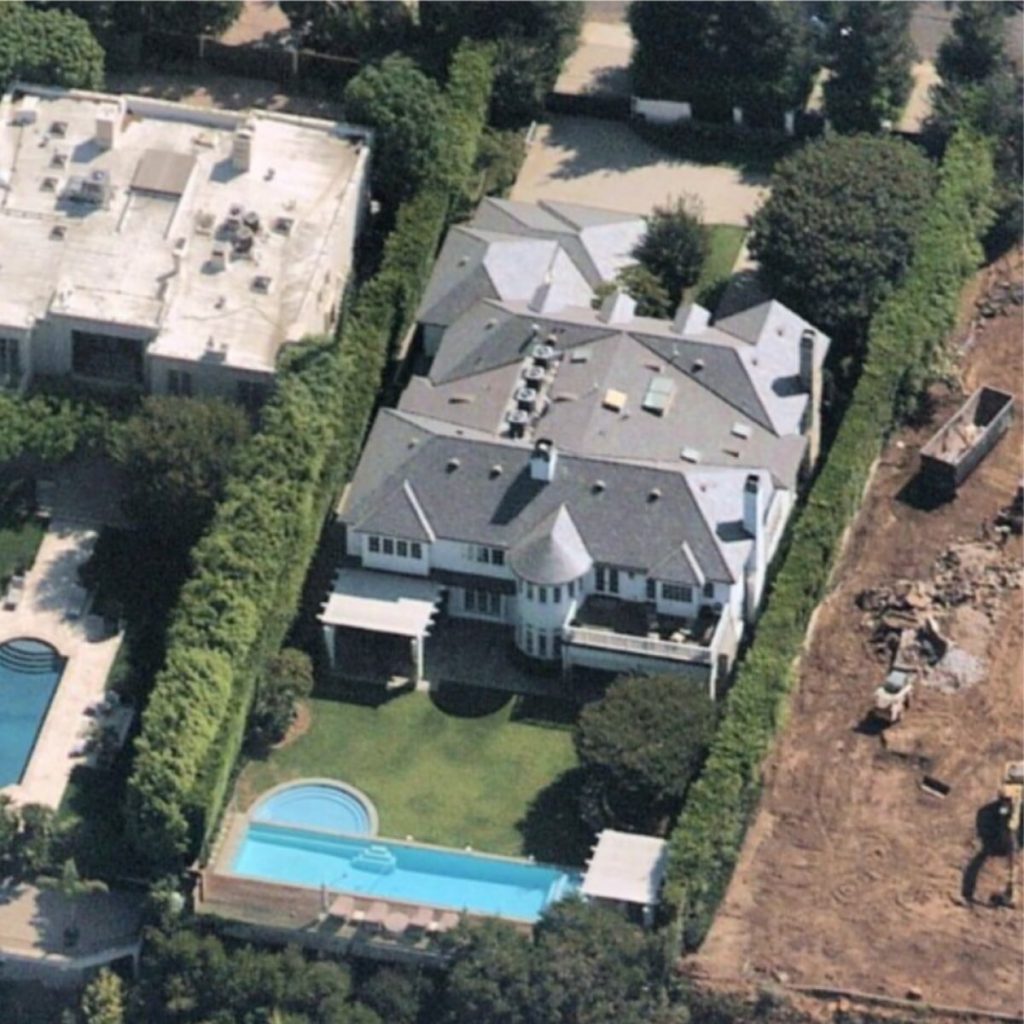 10 Luxurious things owned by NBA Star LeBron James  