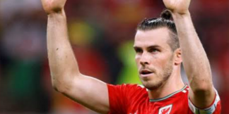Wales मेनेजेर ने कि बैले कि तारीफ  
