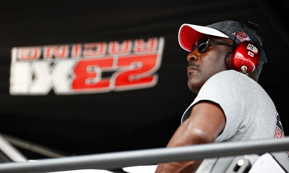 NASCAR's Hamlin drops hilarious statement about Jordan  