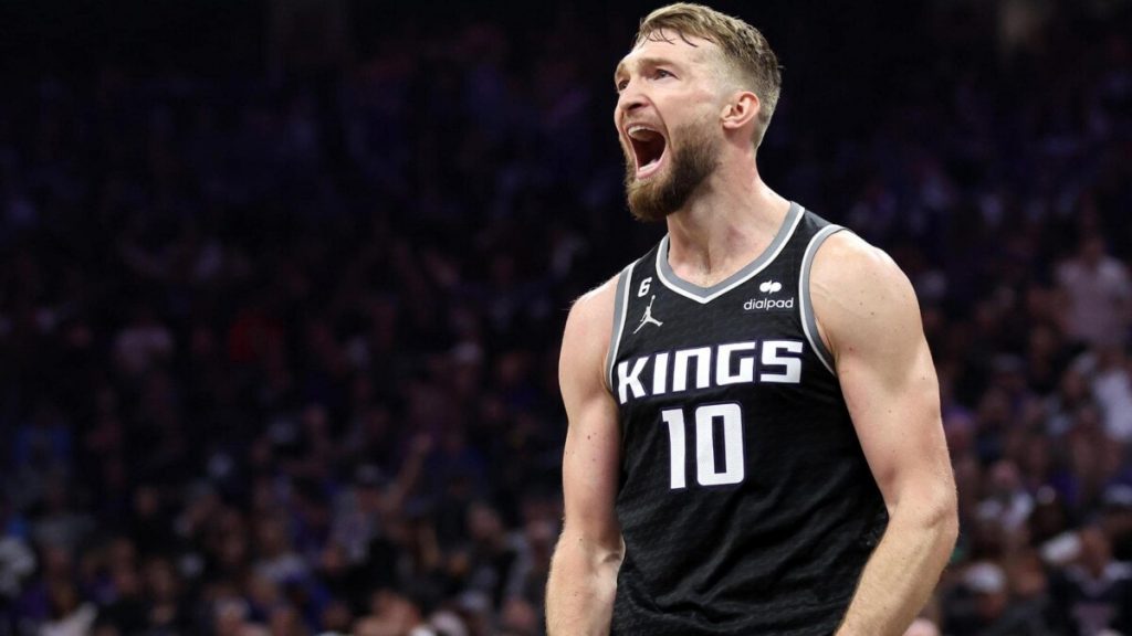 10 NBA Highest-Paid Centers for the 2023–24 Season 10 NBA Highest-Paid Centers for the 2023–24 Season