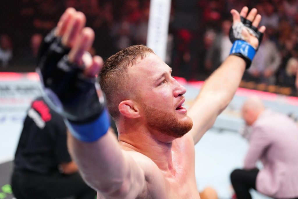 McGregor claims fighting Chandler in December McGregor claims fighting Chandler in December