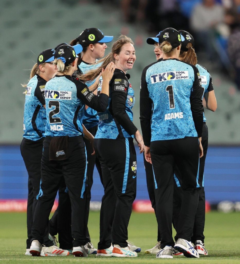 Adelaide Strikers Strike 2 WBBL Title Wins in a Row Adelaide Strikers Strike 2 WBBL Title Wins in a Row