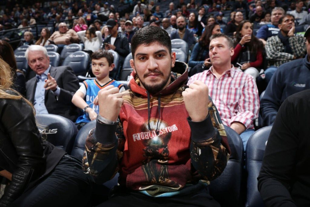 Fans debate over Danis' Net worth after Kopf's claims  