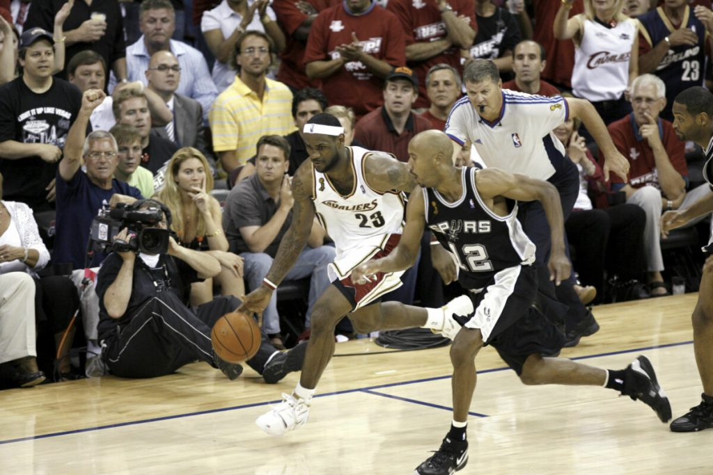 10 Worst NBA Performances Of LeBron James' Career 10 Worst NBA Performances Of LeBron James' Career
