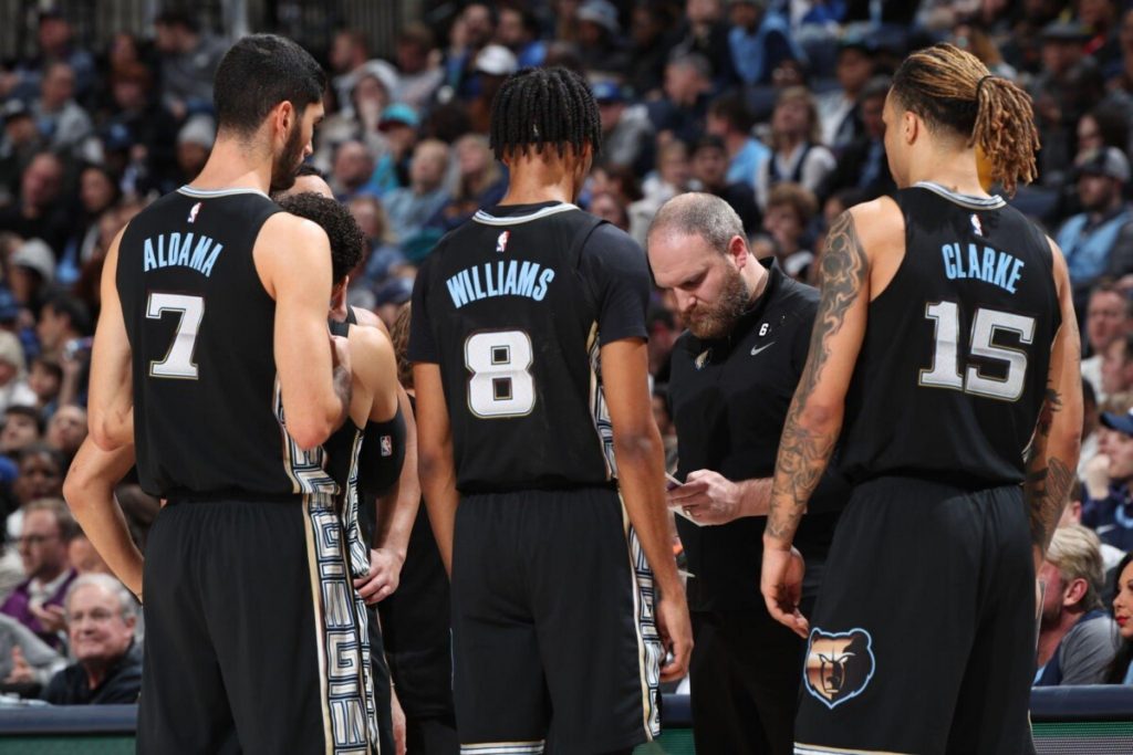 Reasons Behind Memphis Grizzlies' Struggles This NBA Season Reasons Behind Memphis Grizzlies' Struggles This NBA Season