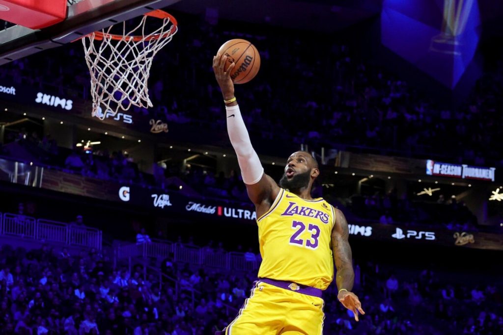 Top 5 Active NBA Players With Most Clutch Field Goals  