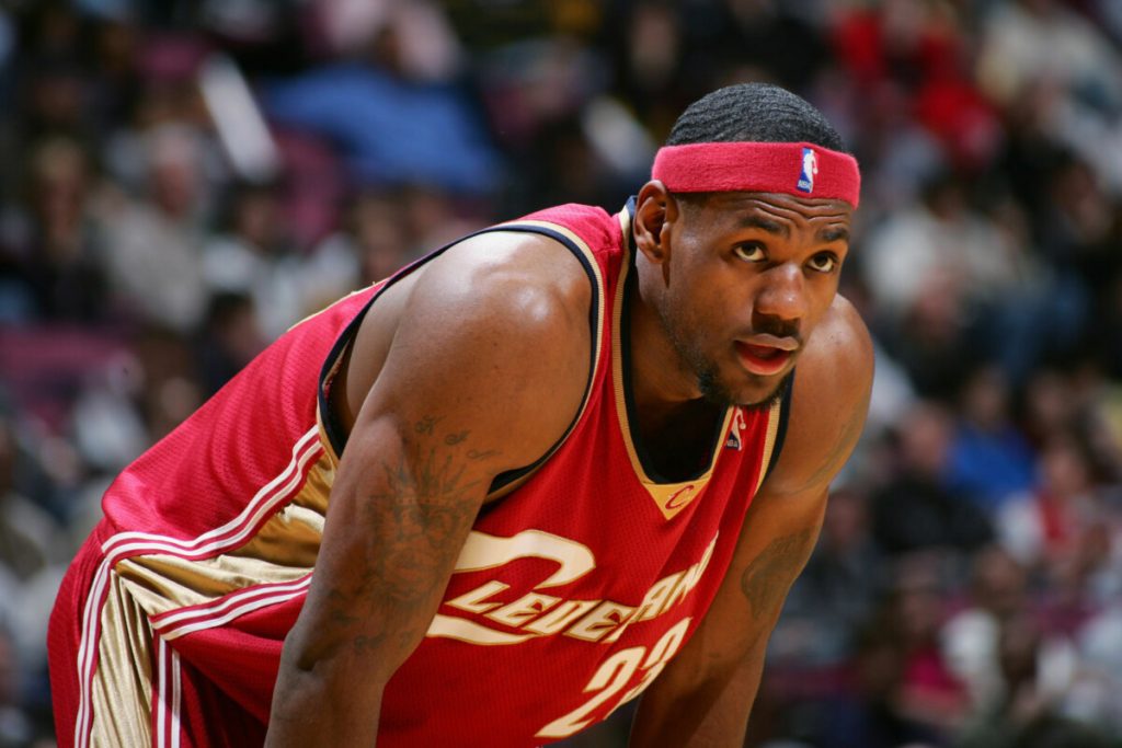10 Worst NBA Performances Of LeBron James' Career 10 Worst NBA Performances Of LeBron James' Career