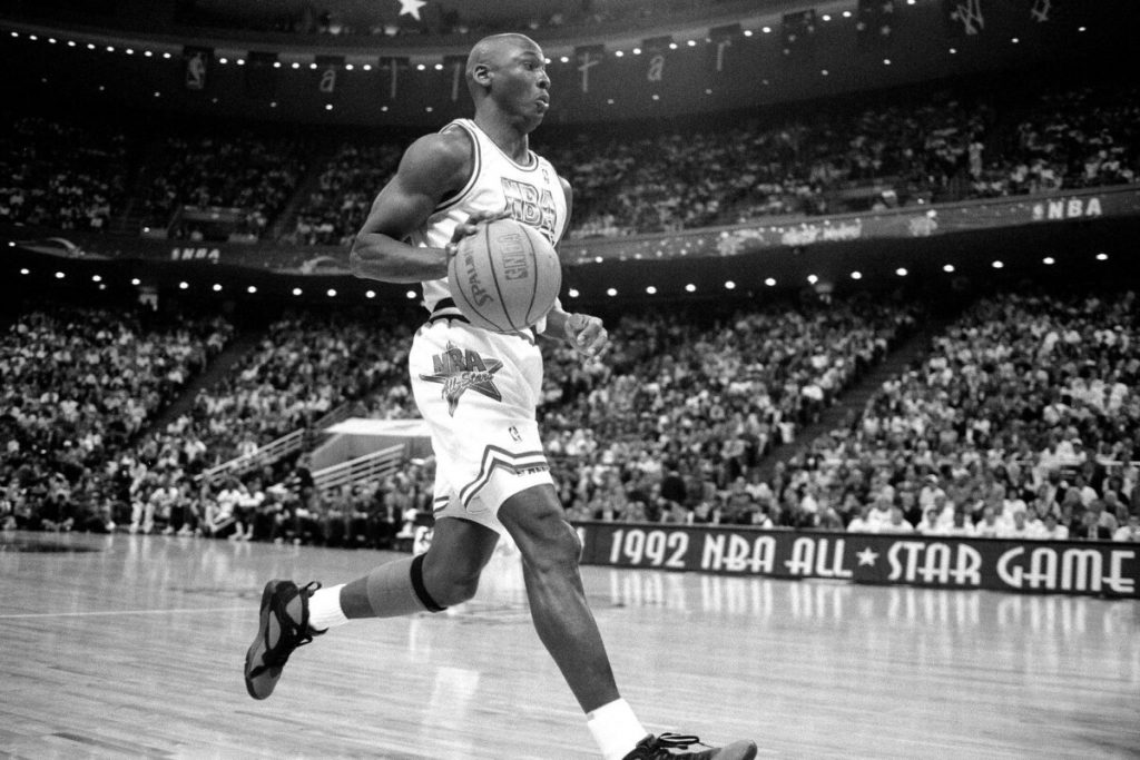 10 Best Seasons of Michael Jordan's Legendary NBA Career 10 Best Seasons of Michael Jordan's Legendary NBA Career