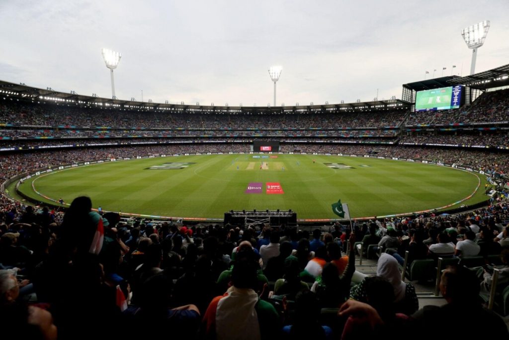 Shastri, Akram Pushes The Talk of India-Pakistan Test Match Shastri, Akram Pushes The Talk of India-Pakistan Test Match