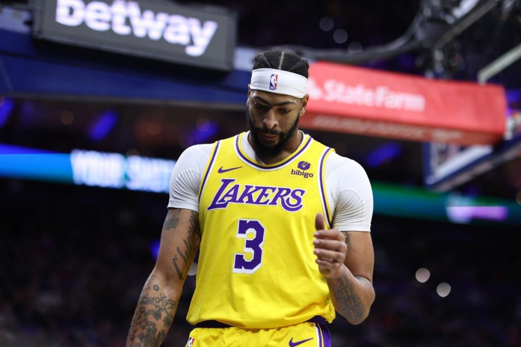 Will Anthony Davis be Playing against the Bulls on Dec 20 ?  