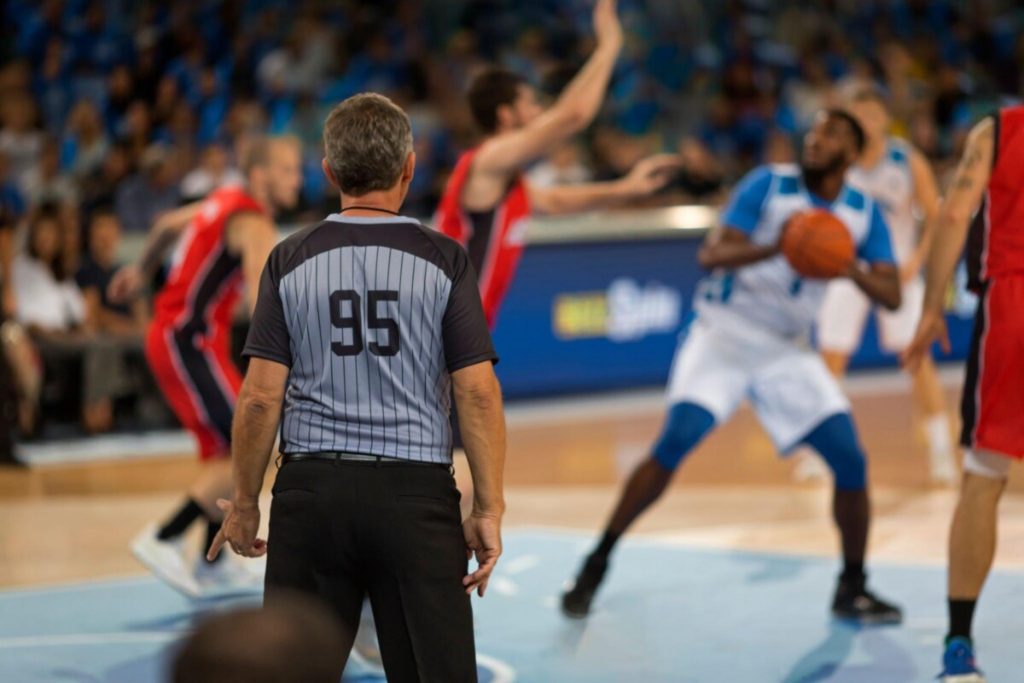 How Much Salary does a NBA Referee Earn ? How Much Salary does a NBA Referee Earn ?