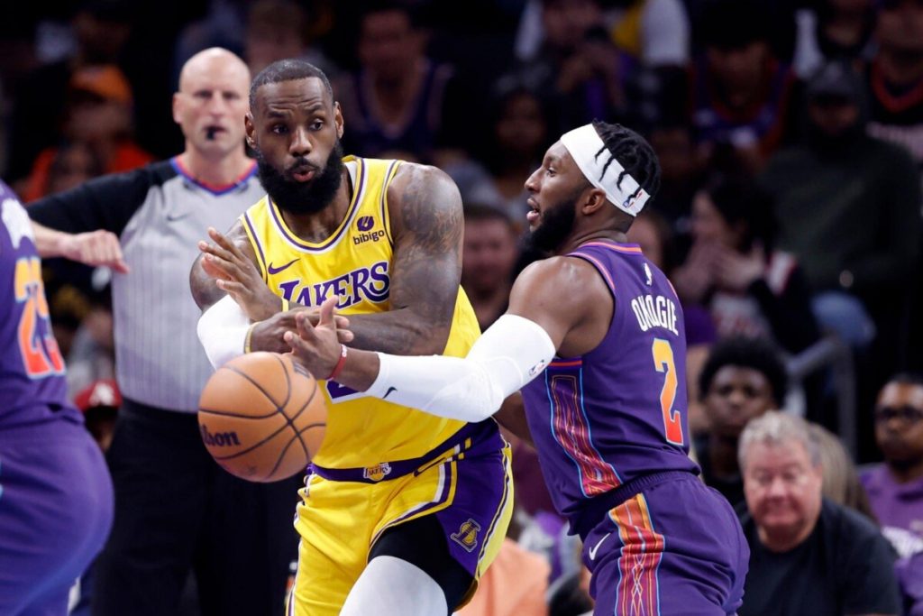 "INSANE!!!"- LeBron James amazed at the GTA 6 Trailer "INSANE!!!"- LeBron James amazed at the GTA 6 Trailer
