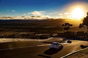 Top 10 best racing tracks in the world! Top 10 best racing tracks in the world!