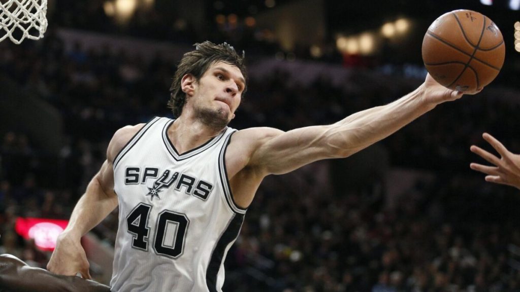 The Top 10 Heaviest NBA Players in 2023–2024 The Top 10 Heaviest NBA Players in 2023–2024
