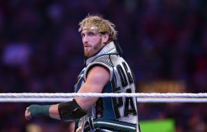 WWE Stars who might surprisingly become World Heavyweight Champions in 2024 WWE Stars who might surprisingly become World Heavyweight Champions in 2024