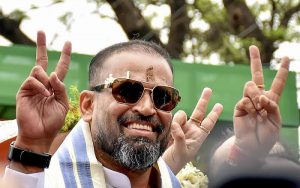 राजनीति की पिच पर Cricketer Yusuf Pathan की एंट्री, इस पार्टी से ठोकेंगे ताल राजनीति की पिच पर Cricketer Yusuf Pathan की एंट्री, इस पार्टी से ठोकेंगे ताल